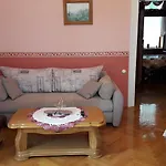 Apartament Atta