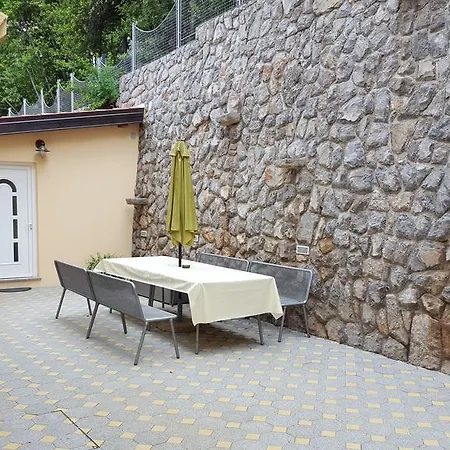 Apartment Atta *